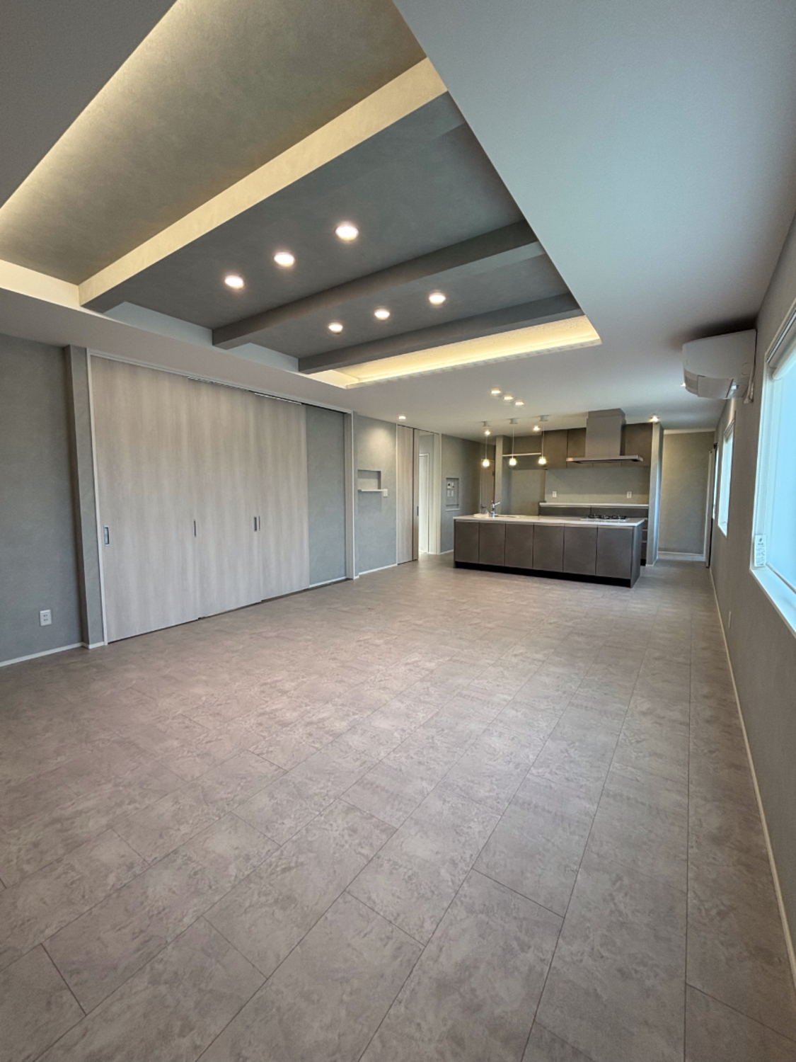 1階親世帯、2階子世帯の2世帯住宅